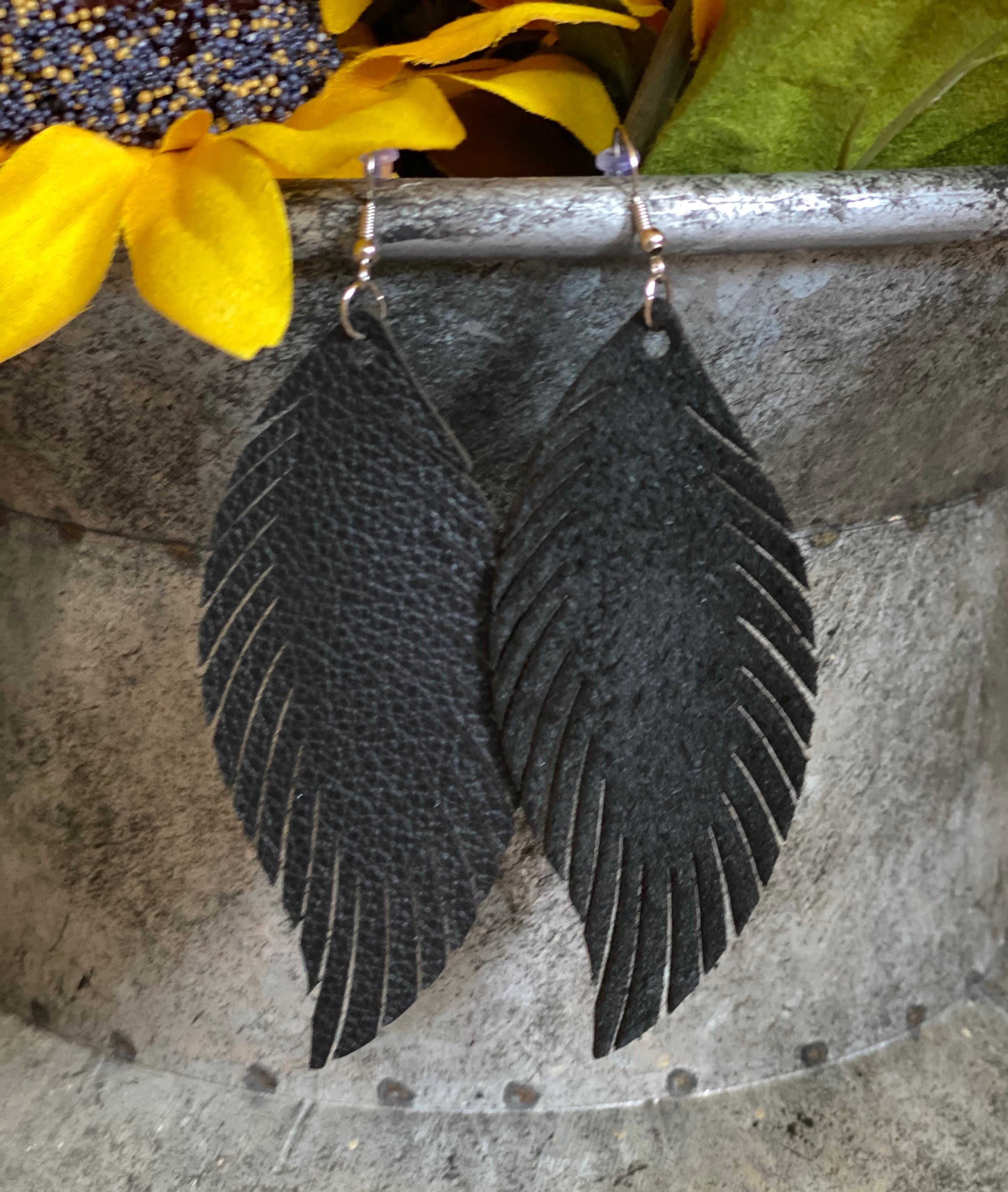 Glorious Mængde penge At lyve Feather Leather Earrings – The Tin Lily Boutique